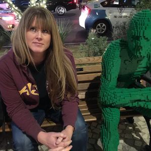 Meet your Posher, Lisa